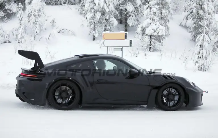 Porsche 911 GT3 RS - Foto spia 22-01-2026 - 3