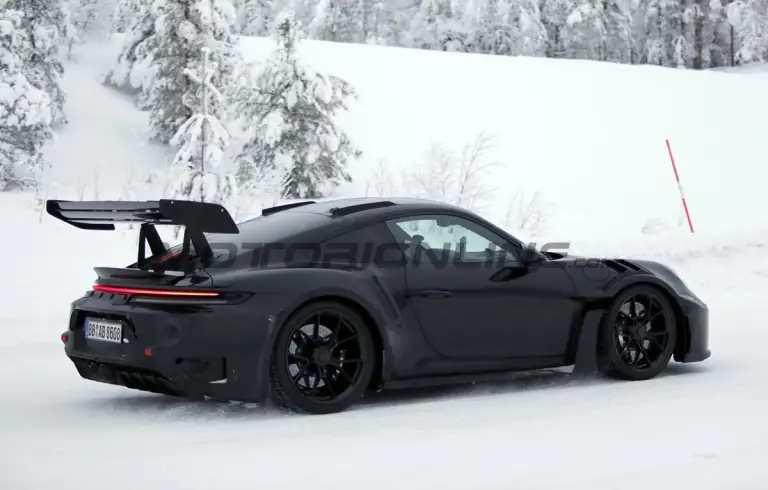 Porsche 911 GT3 RS - Foto spia 22-01-2026 - 6
