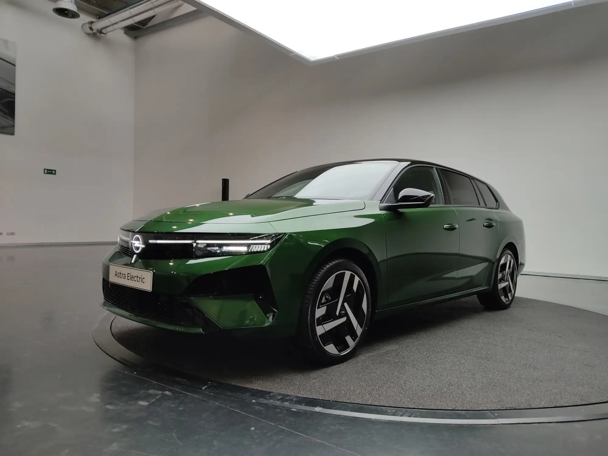 Opel Astra Sports Tourer 2026 - Foto Torino - 4