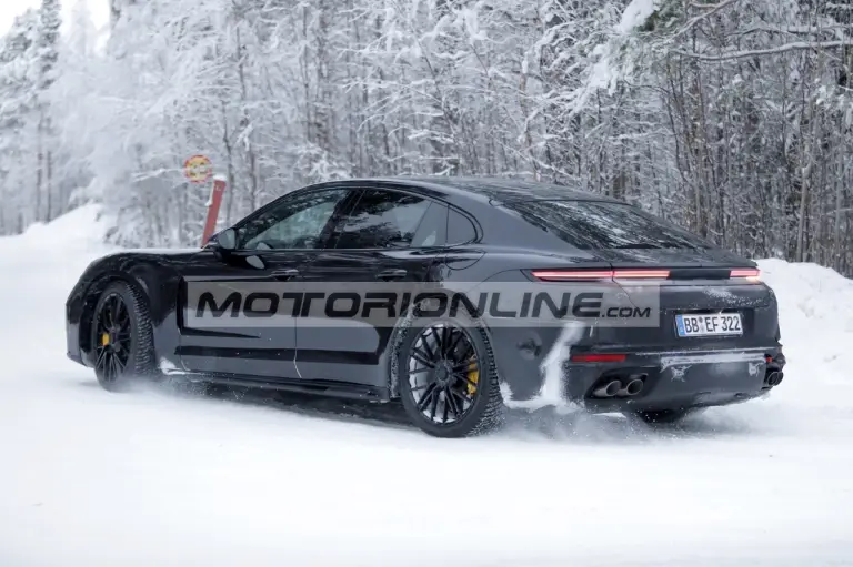 Porsche Panamera restyling - Foto spia 23-1-2026 - 7