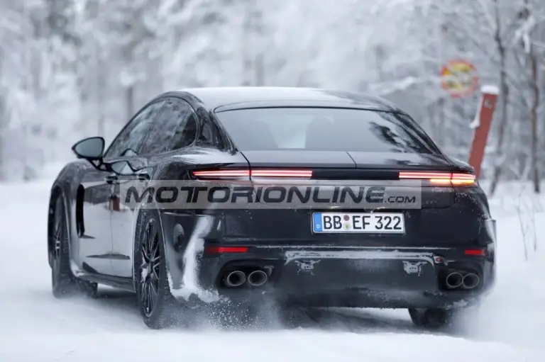 Porsche Panamera restyling - Foto spia 23-1-2026 - 8