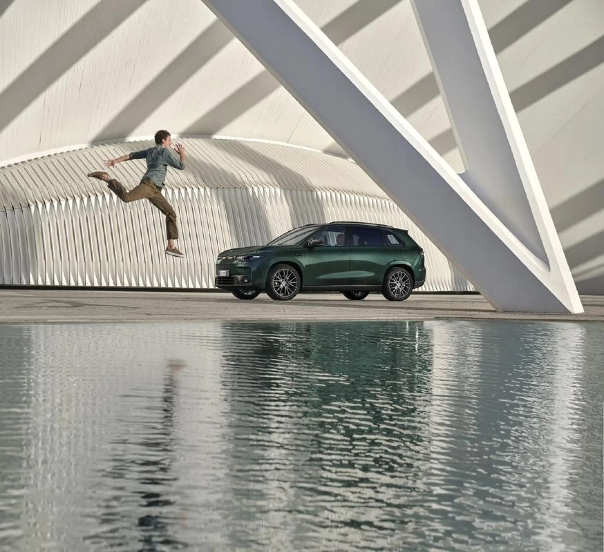 Leapmotor C10 AWD - 33