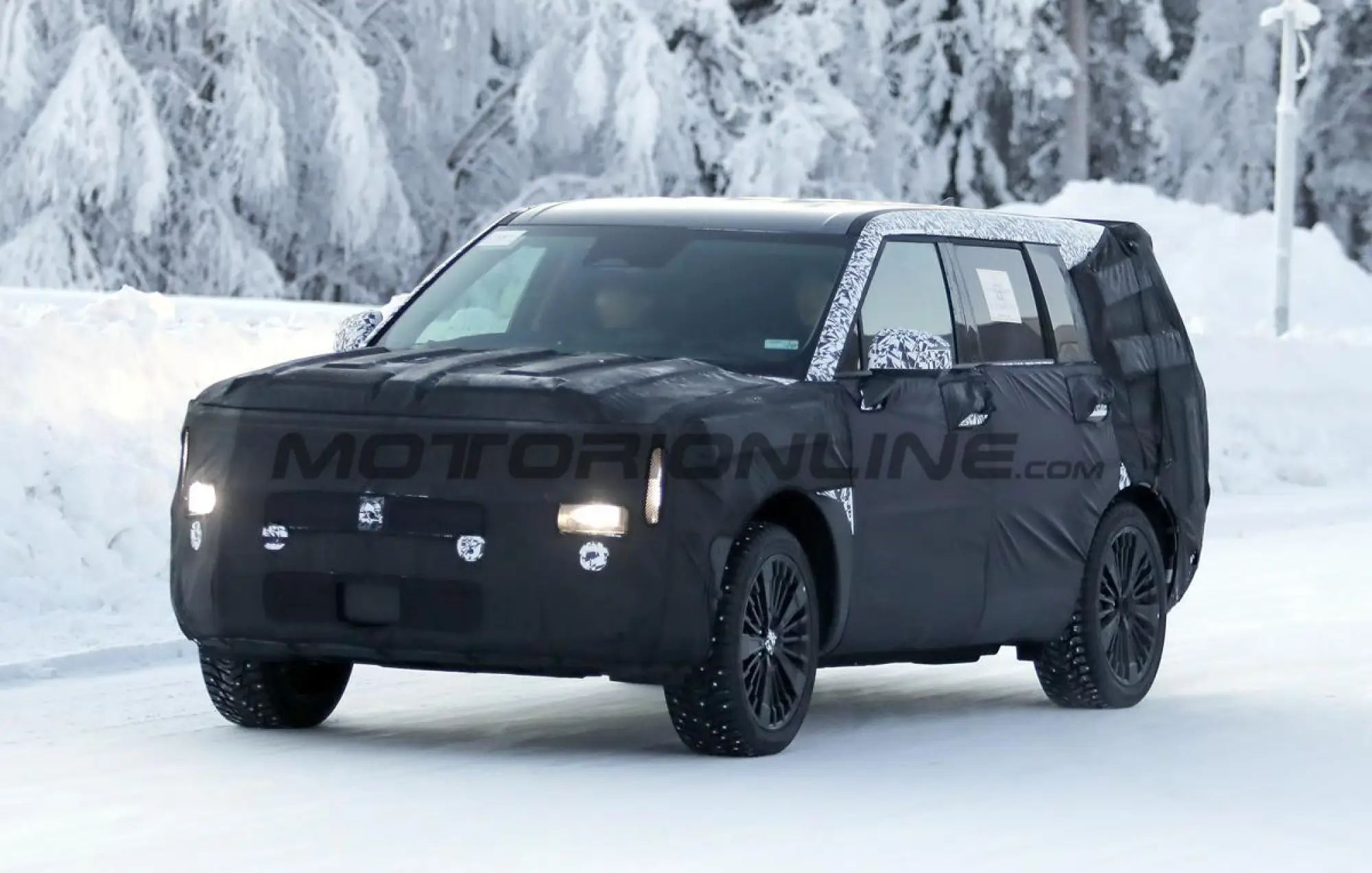 Hyundai Santa Fe 2027 - Foto spia 27-01-2026 - 3