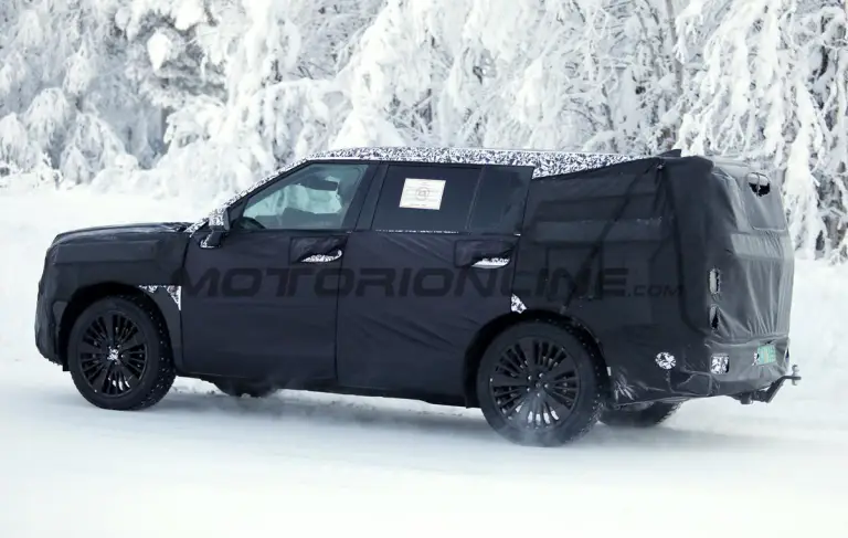 Hyundai Santa Fe 2027 - Foto spia 27-01-2026 - 7