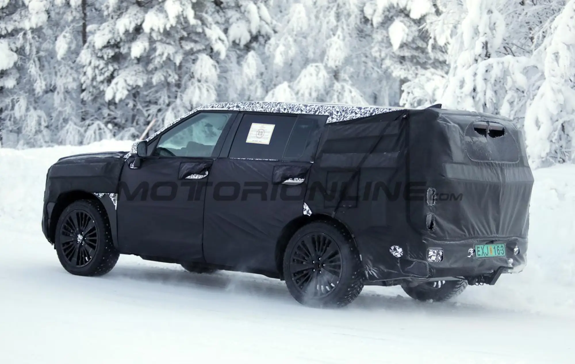 Hyundai Santa Fe 2027 - Foto spia 27-01-2026 - 9