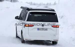 Volkswagen T7 Multivan 2027 - Foto spia 29-01-2026