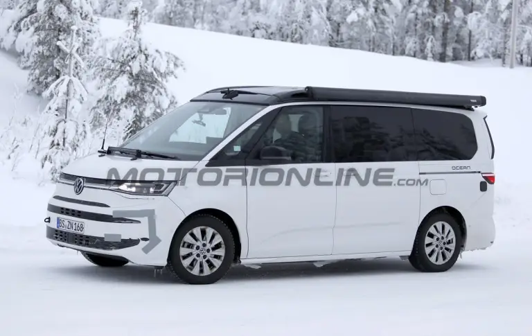 Volkswagen T7 Multivan 2027 - Foto spia 29-01-2026 - 7