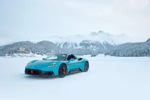 Maserati MCPURA Cielo Frozen Magma