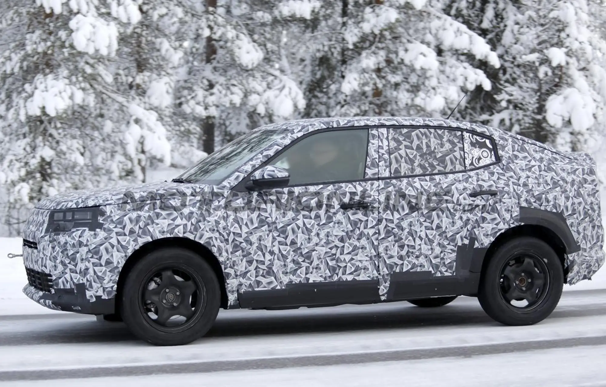 FIAT Grande Panda Fastback - Foto spia 04-02-2026 - 9