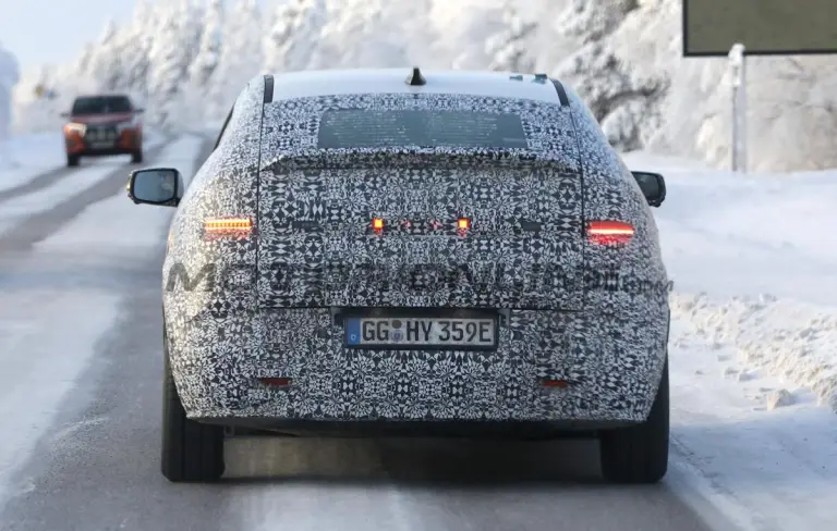 Hyundai Ioniq 3 - Foto spia 05-02-2026 - 14