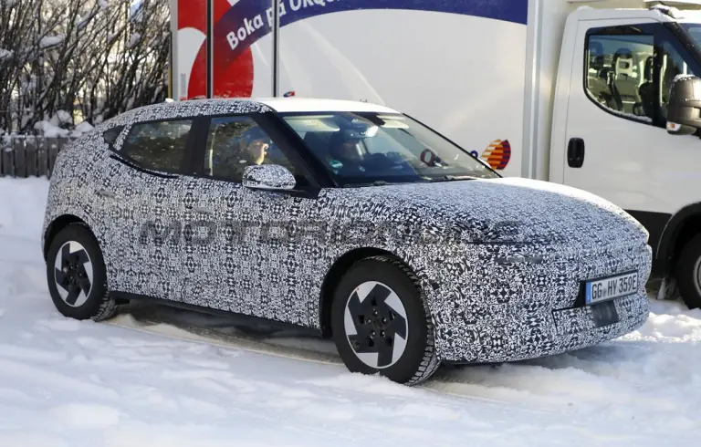 Hyundai Ioniq 3 - Foto spia 05-02-2026 - 12