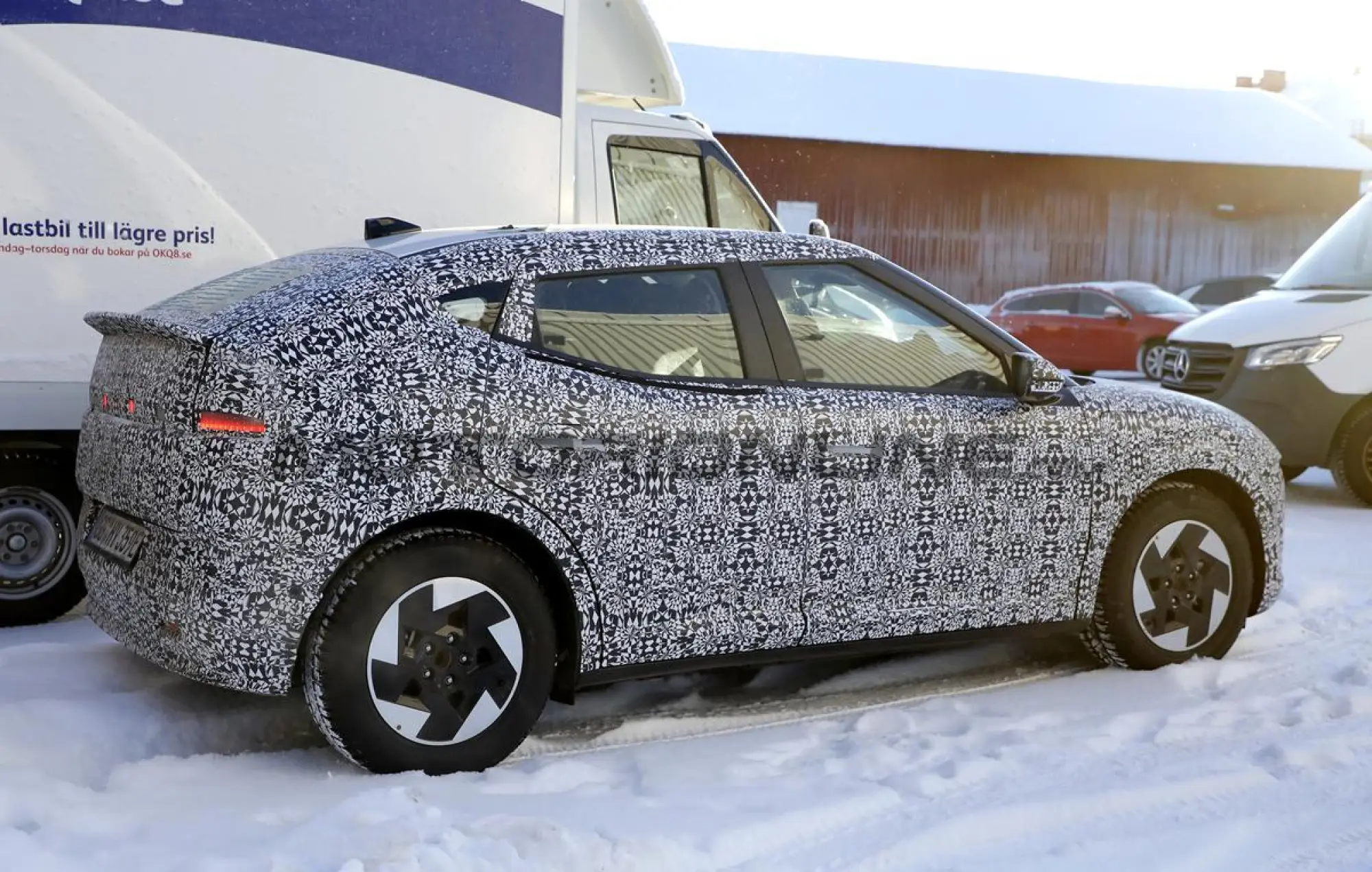 Hyundai Ioniq 3 - Foto spia 05-02-2026 - 23