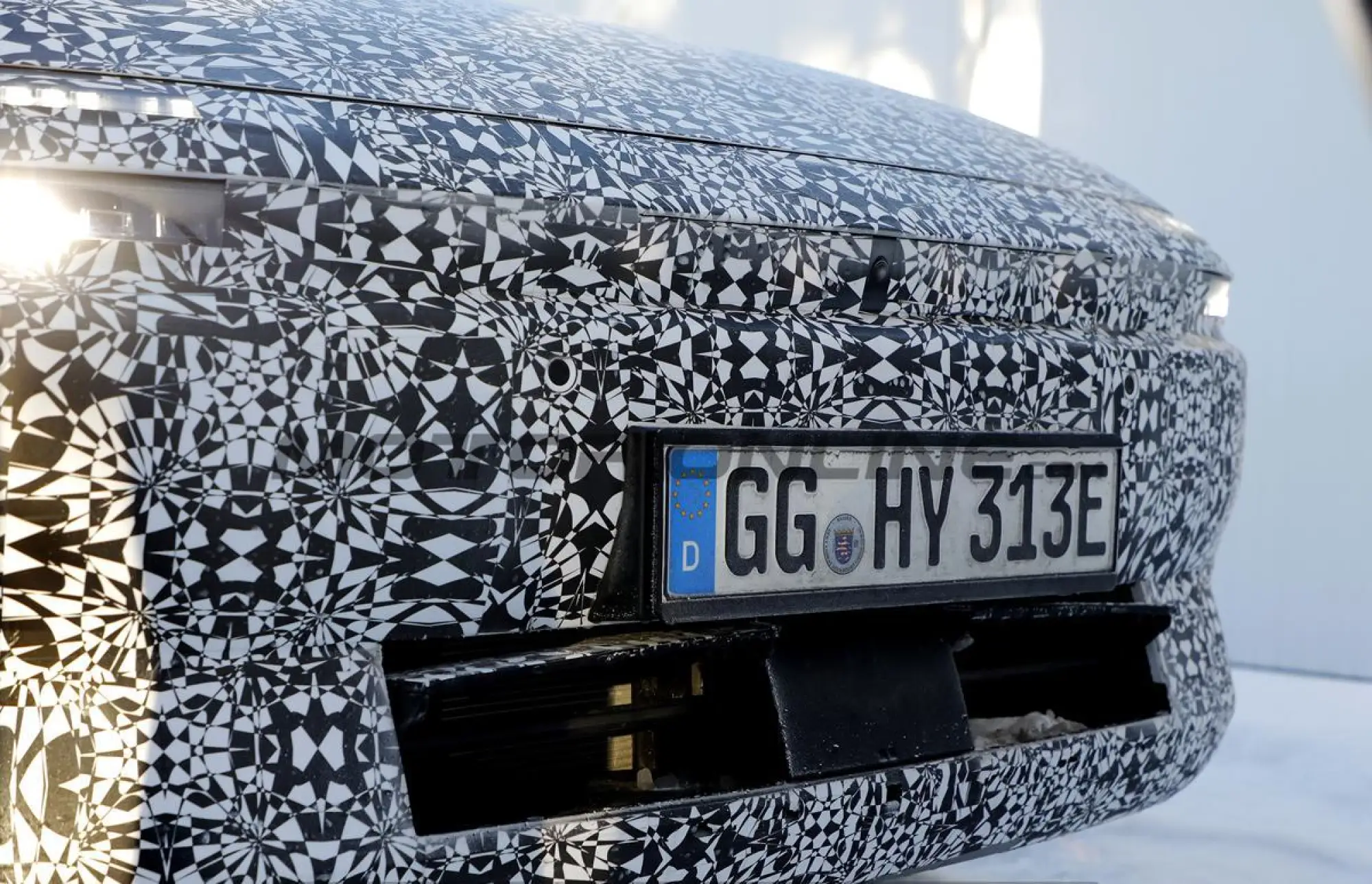 Hyundai Ioniq 3 - Foto spia 05-02-2026 - 15