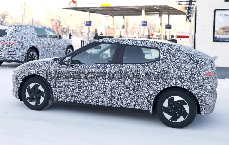 Hyundai Ioniq 3 - Foto spia 05-02-2026 - 21