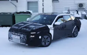 Hyundai Elantra 2027 - Foto spia 09-02-2026