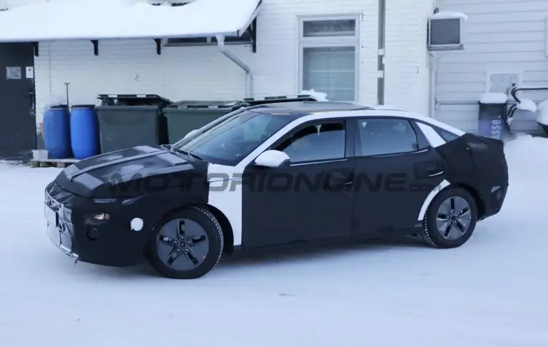 Hyundai Elantra 2027 - Foto spia 09-02-2026 - 1