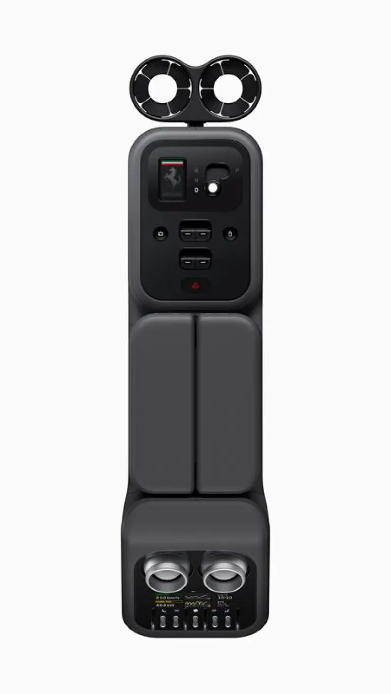 Ferrari Luce - Interni - 21