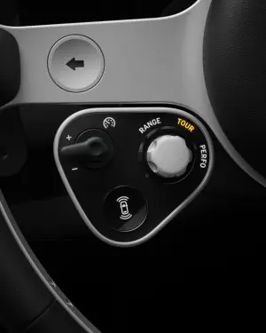 Ferrari Luce - Interni