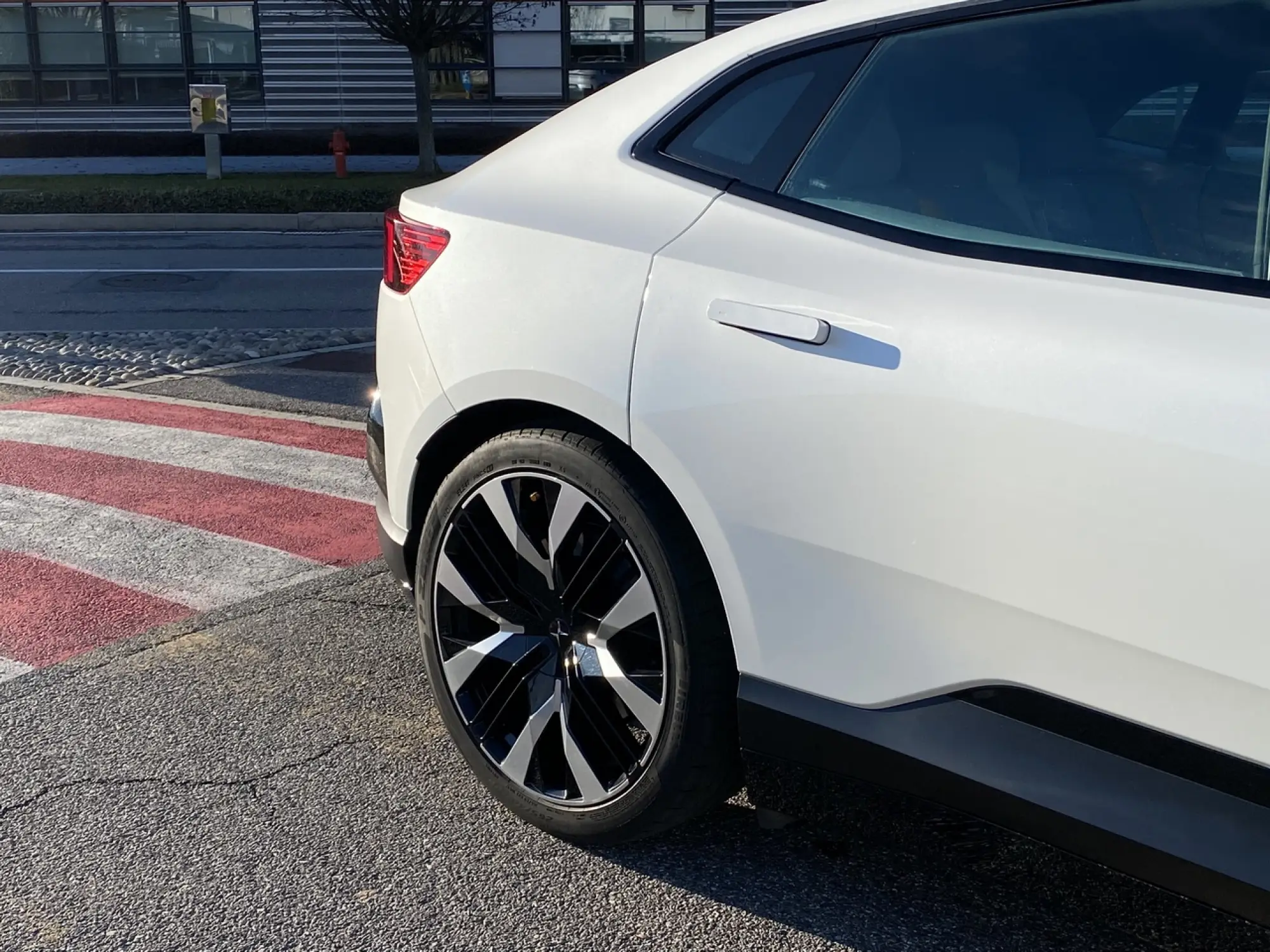 Polestar 4 2026 - Prova su strada - 8