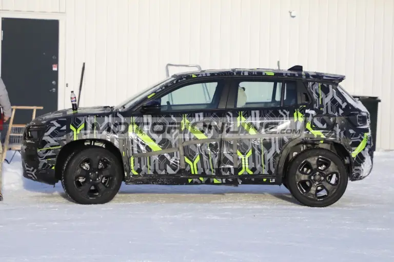 Jeep Avenger facelift - Foto spia 12-2-2026 - 14