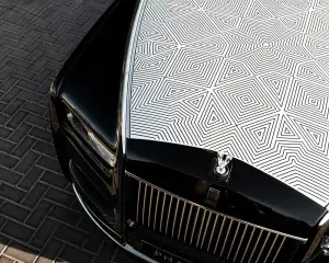 Rolls-Royce Phantom - Cofano inciso a laser