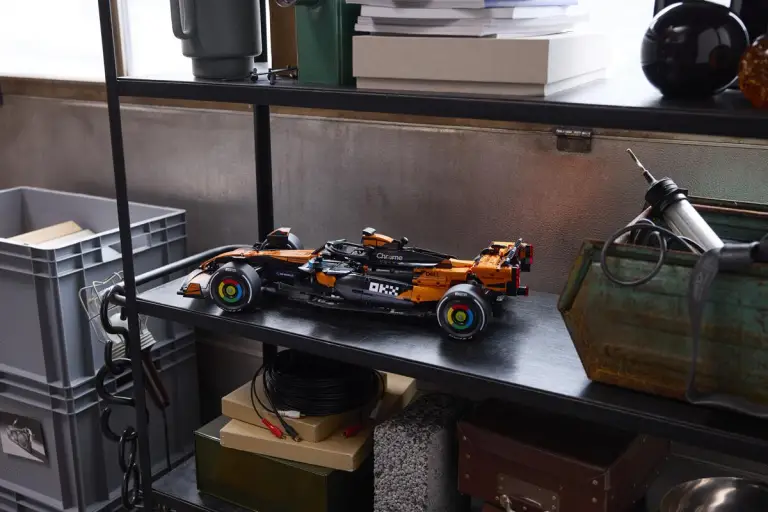 LEGO Technic McLaren MCL39 F1 - 11