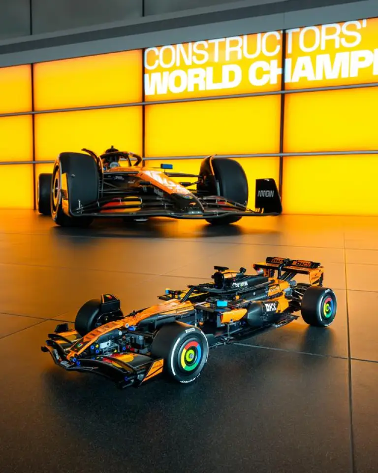 LEGO Technic McLaren MCL39 F1 - 24