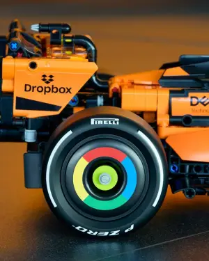 LEGO Technic McLaren MCL39 F1