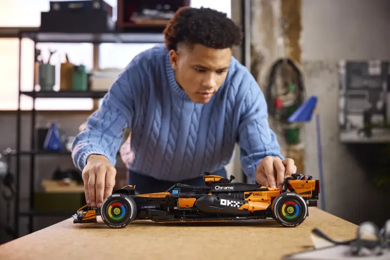 LEGO Technic McLaren MCL39 F1 - 4