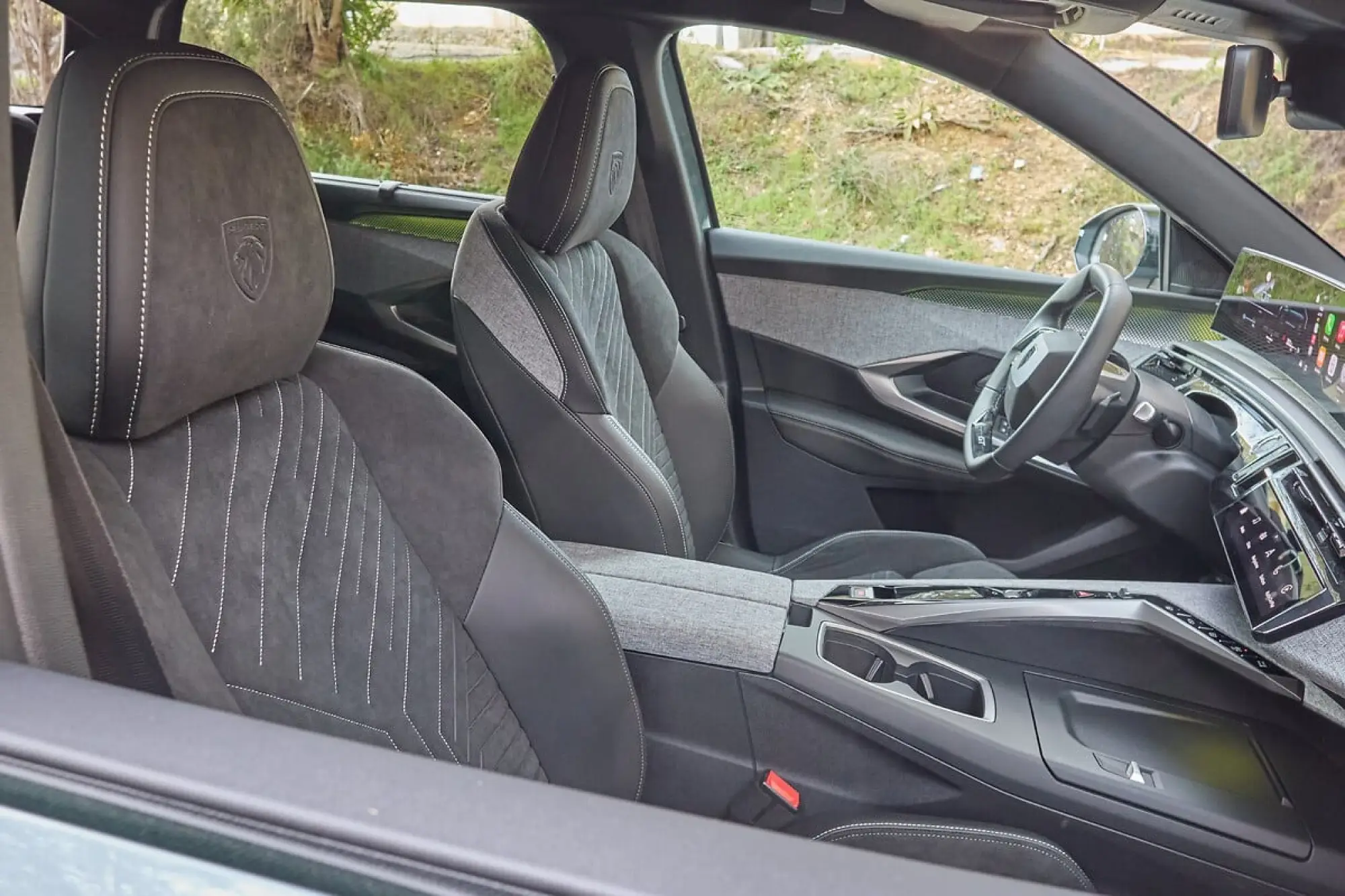 Peugeot 5008 Plug-in Hybrid - Nizza 2030 - 3