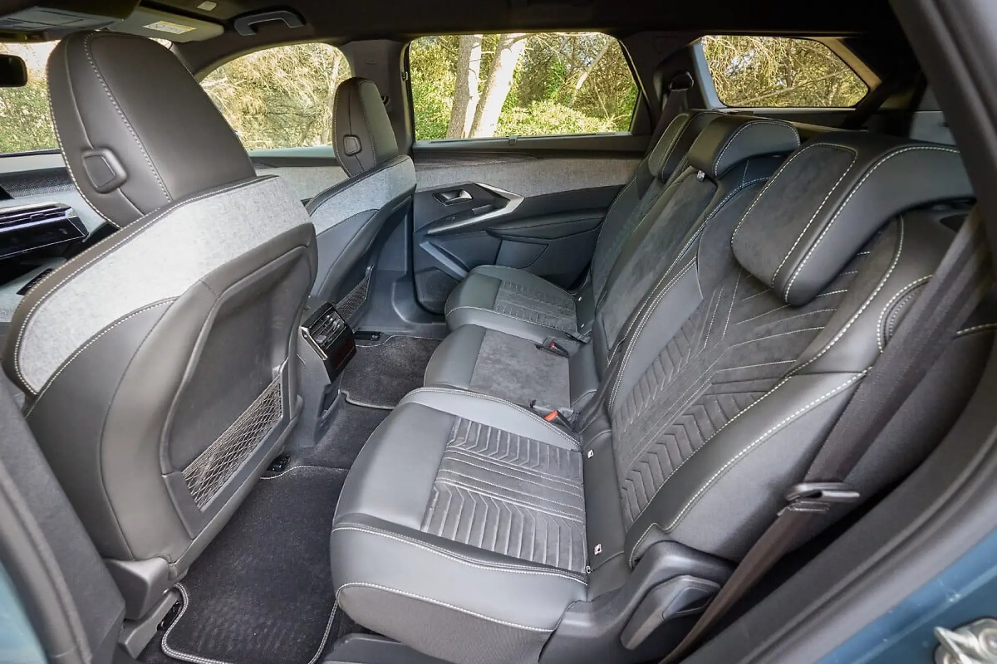 Peugeot 5008 Plug-in Hybrid - Nizza 2030 - 6