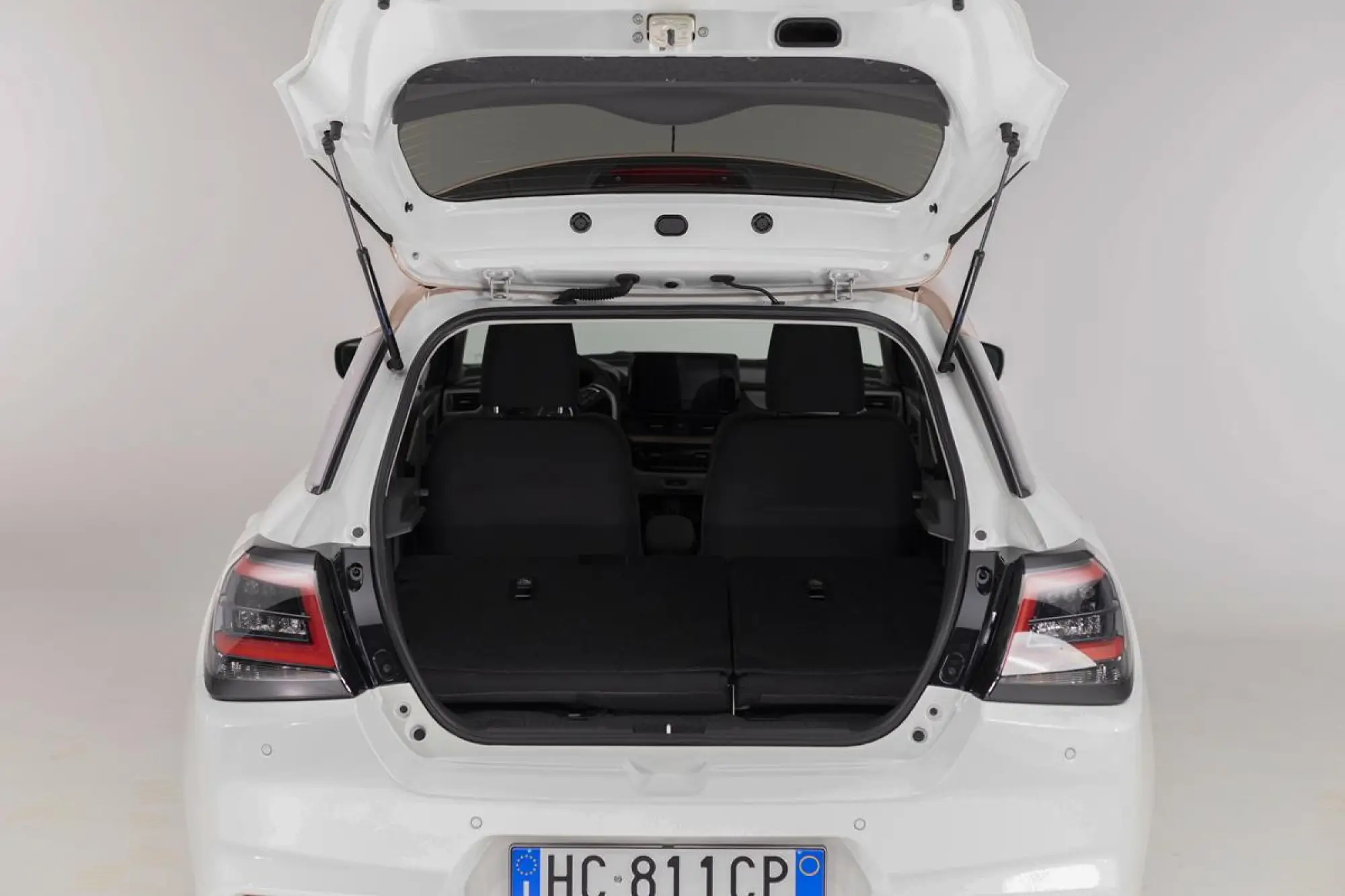 Suzuki Swift Hybrid Sakura - 98