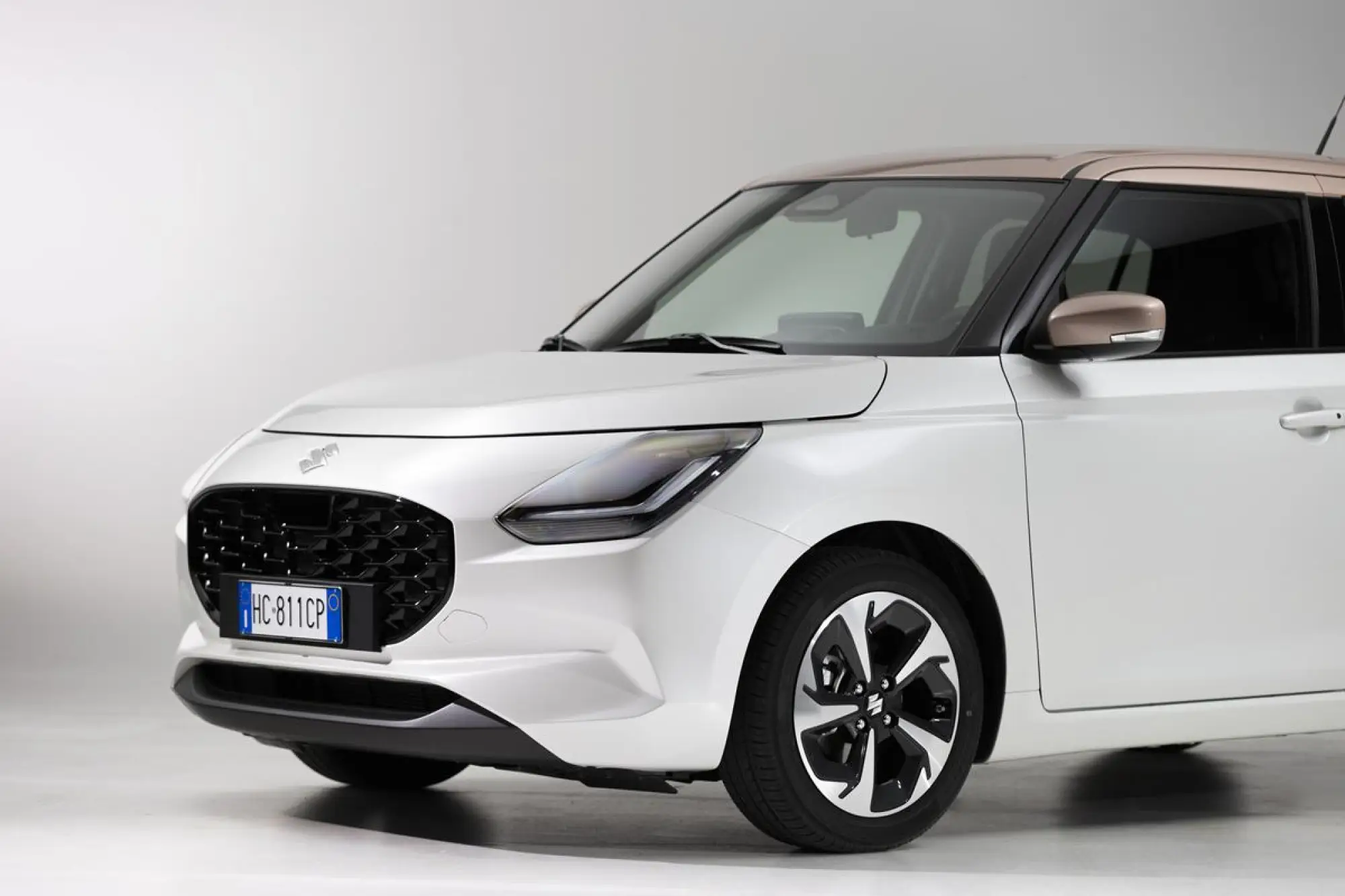 Suzuki Swift Hybrid Sakura - 100