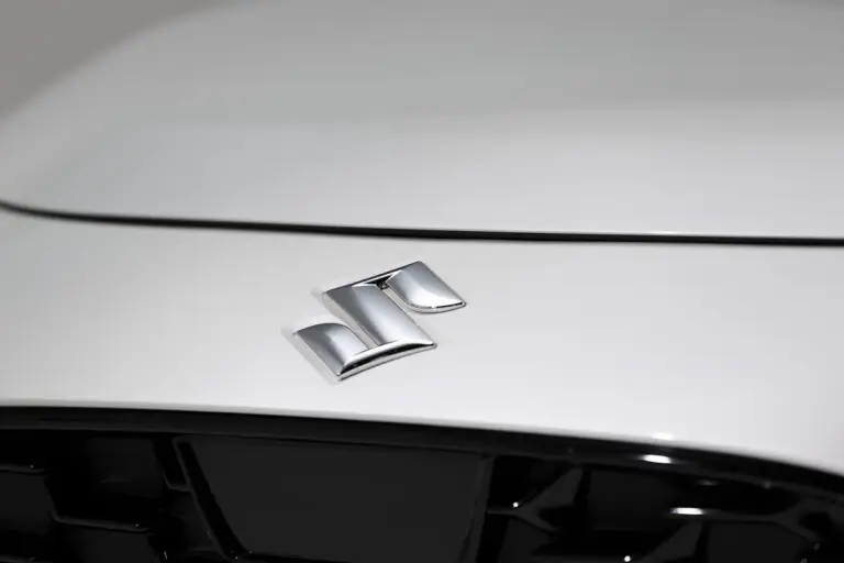 Suzuki Swift Hybrid Sakura - 104