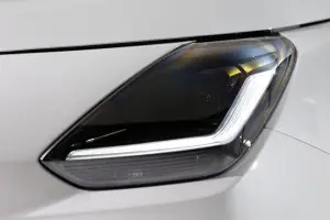 Suzuki Swift Hybrid Sakura - 105