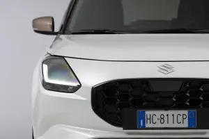 Suzuki Swift Hybrid Sakura - 122