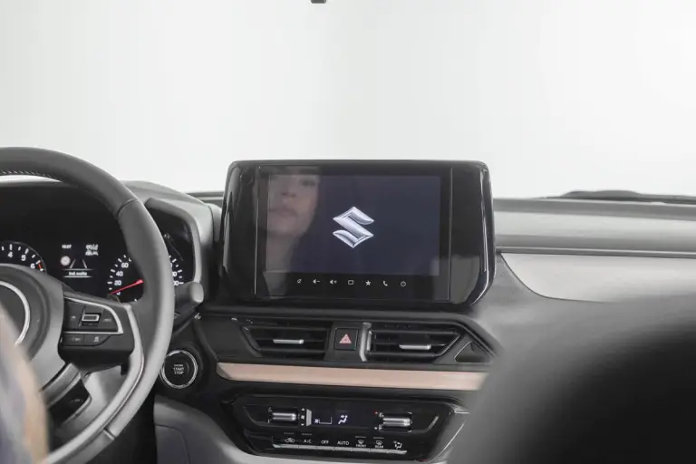 Suzuki Swift Hybrid Sakura - 121