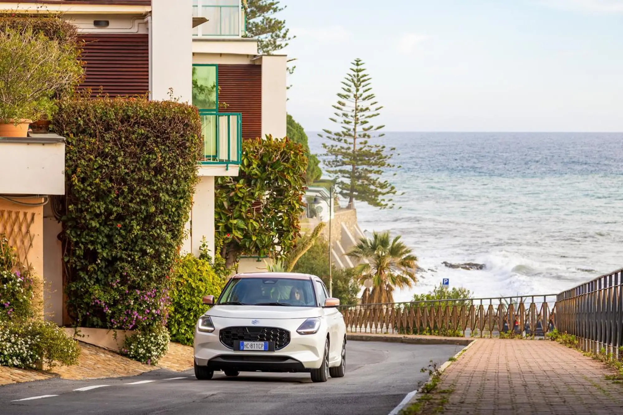 Suzuki Swift Hybrid Sakura - 26