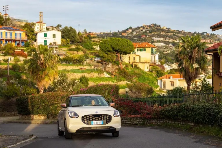 Suzuki Swift Hybrid Sakura - 23