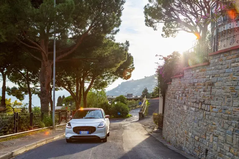 Suzuki Swift Hybrid Sakura - 27