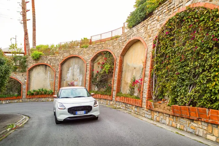 Suzuki Swift Hybrid Sakura - 29