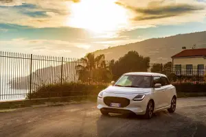 Suzuki Swift Hybrid Sakura - 32