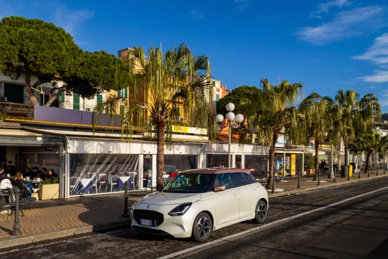 Suzuki Swift Hybrid Sakura - 36