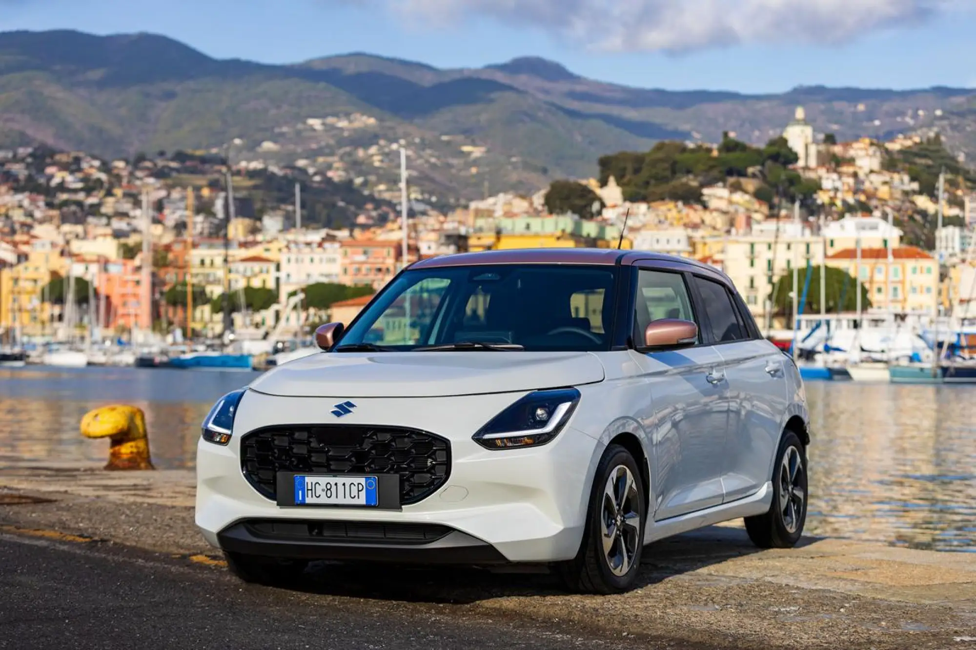 Suzuki Swift Hybrid Sakura - 41