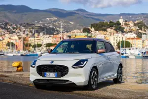 Suzuki Swift Hybrid Sakura - 41