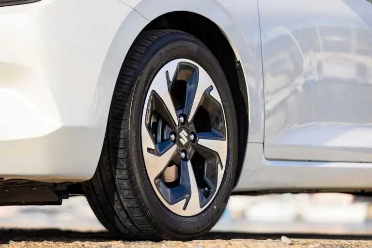 Suzuki Swift Hybrid Sakura - 49