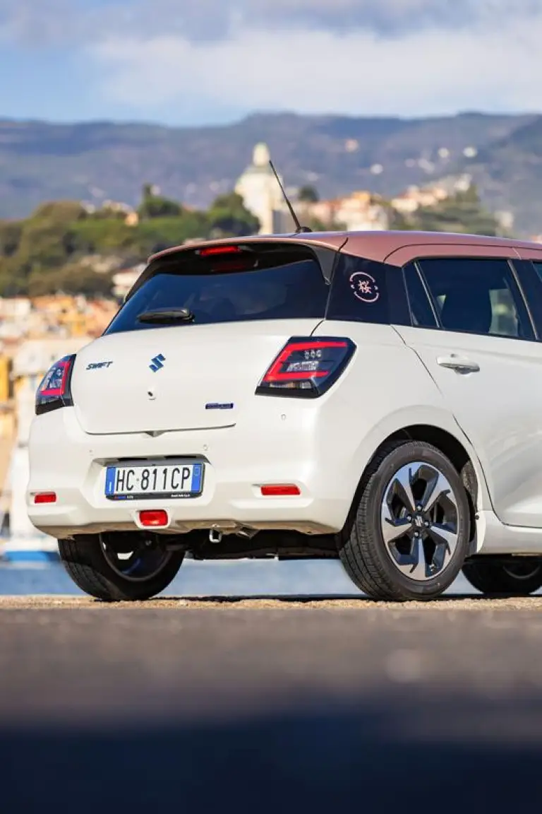 Suzuki Swift Hybrid Sakura - 59