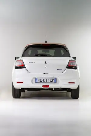 Suzuki Swift Hybrid Sakura - 87