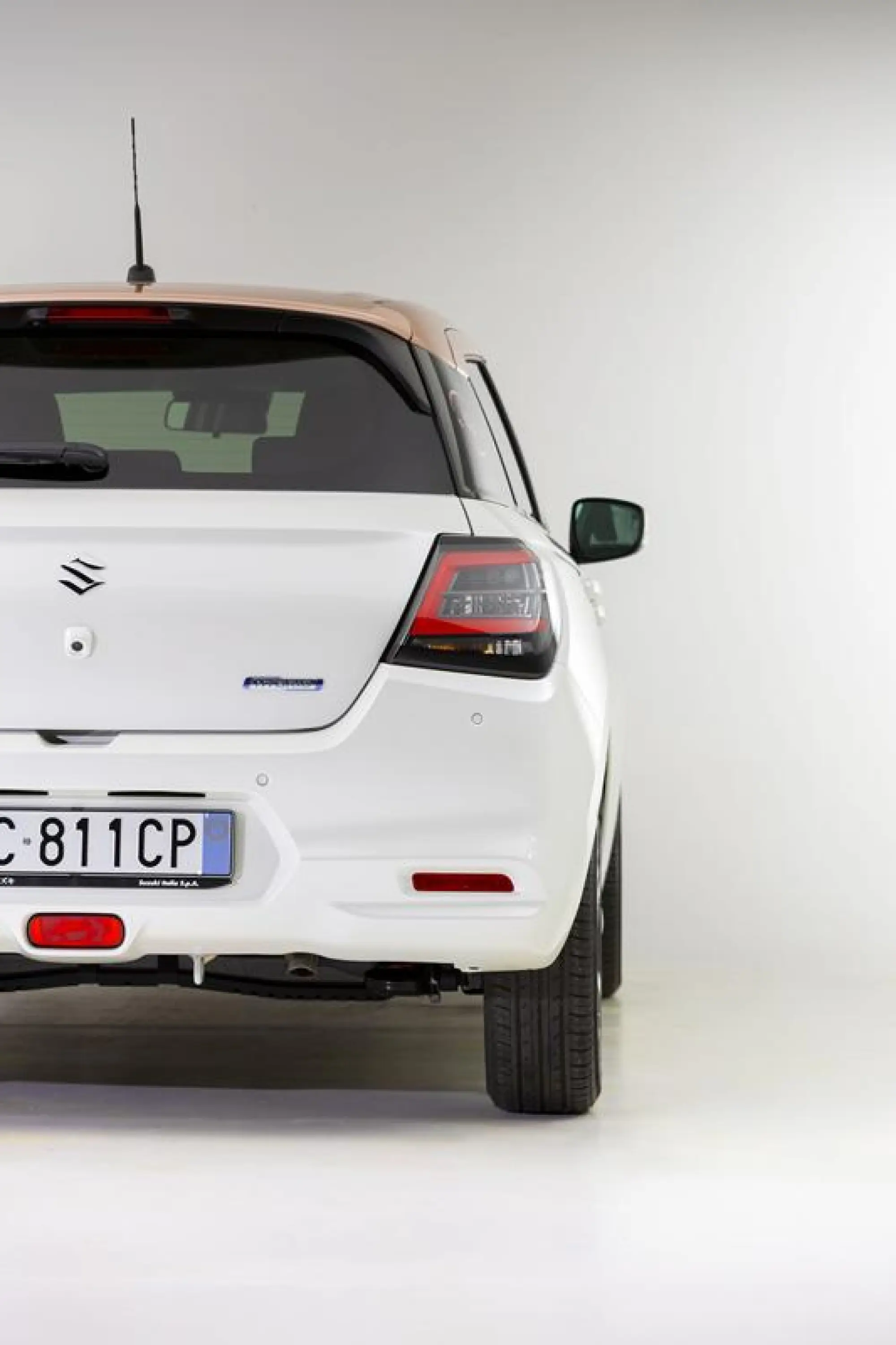 Suzuki Swift Hybrid Sakura - 89