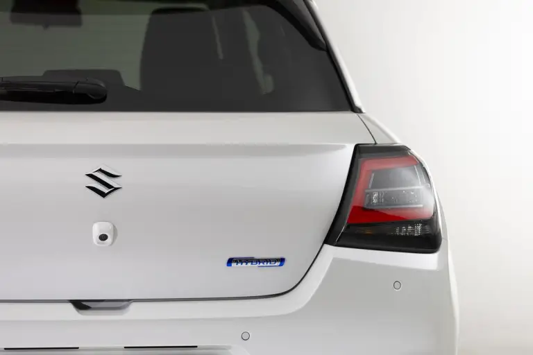 Suzuki Swift Hybrid Sakura - 91